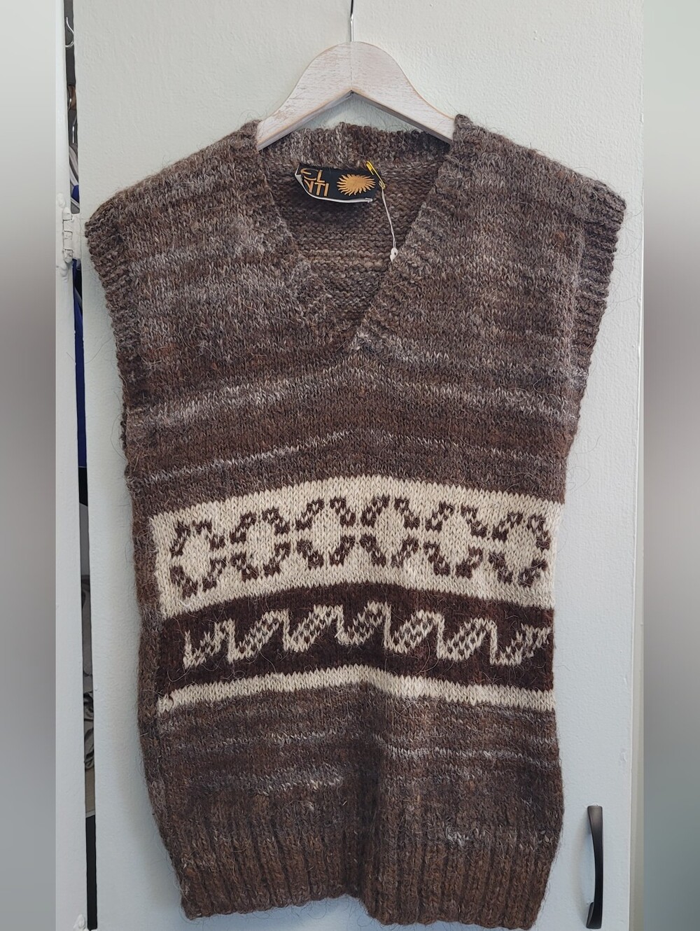 100% Alpaca Woold Sweater Vest